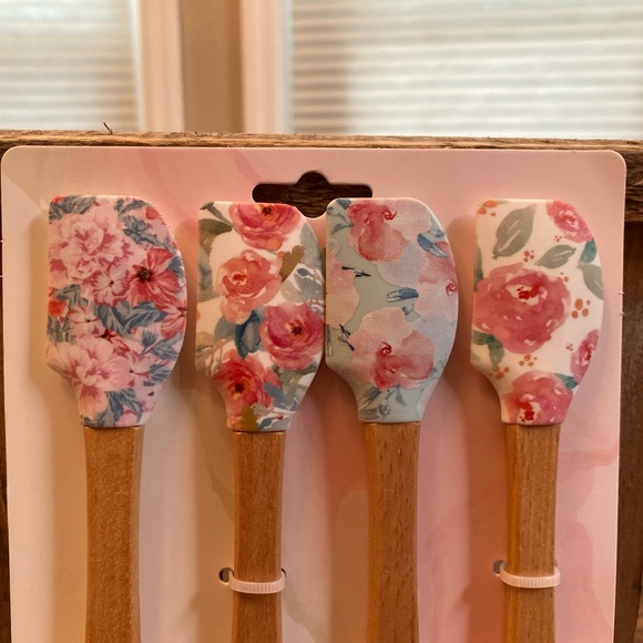 Farmhouse Floral Mini Spatula Set Of 4, Colorful Spring Flowers Mini Spatulas - Picture 4 of 13